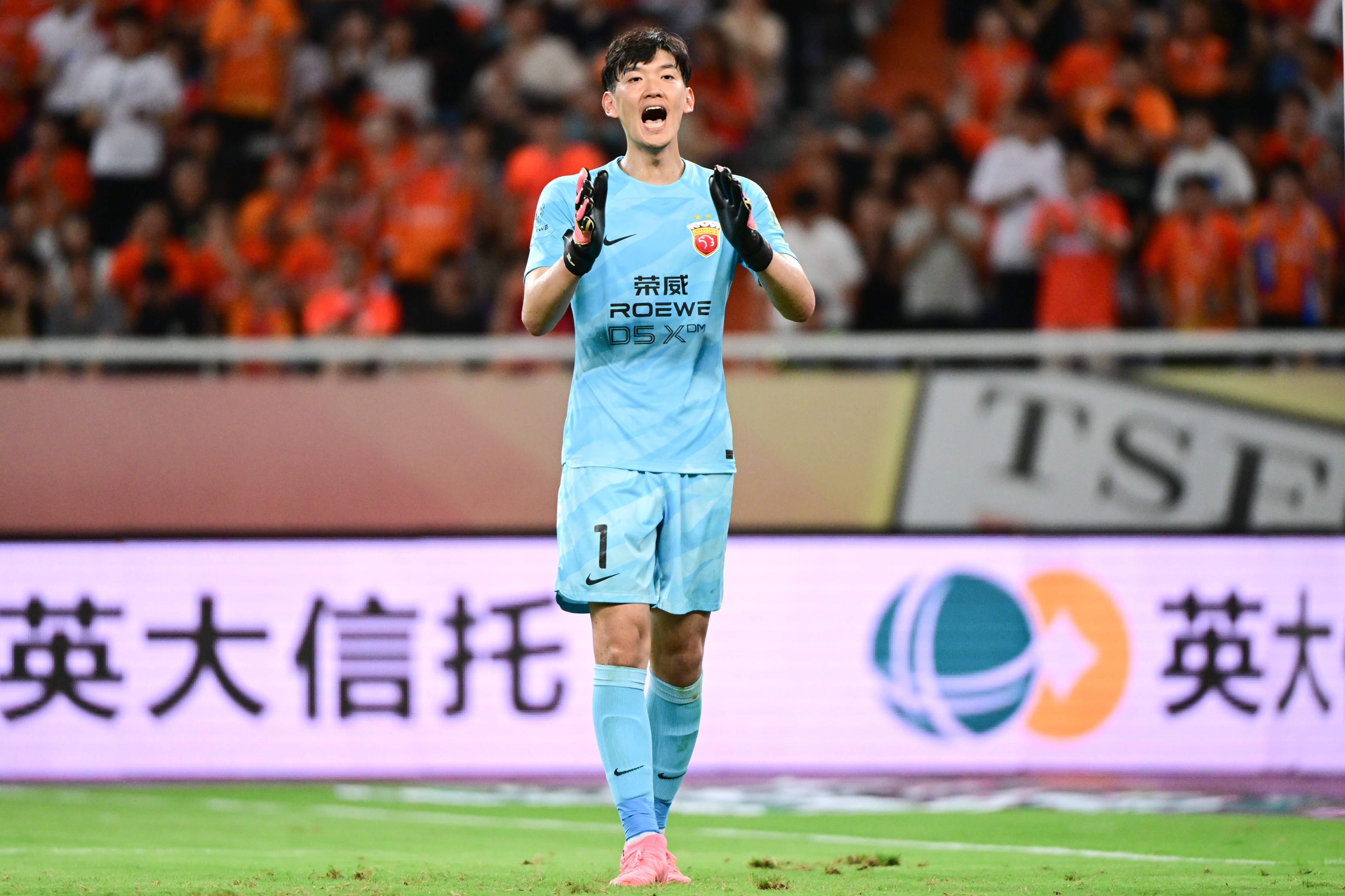 顏駿凌鼻血橫飛擋絕殺 海港門神:拿1分被悶也值 顏駿凌鼻血橫飛擋絕殺 海港門神:拿1分被悶也值