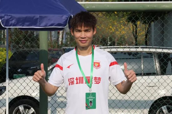 43歲前國(guó)腳李健華再啟程:全運(yùn)會(huì)群眾組五人制老將戰(zhàn) 43歲前國(guó)腳李健華再啟程:全運(yùn)會(huì)群眾組五人制老將戰(zhàn)